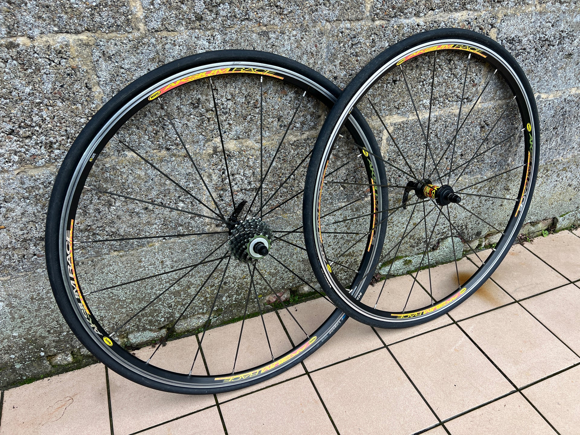 Mavic Aksium Race Clincher Wheelset
