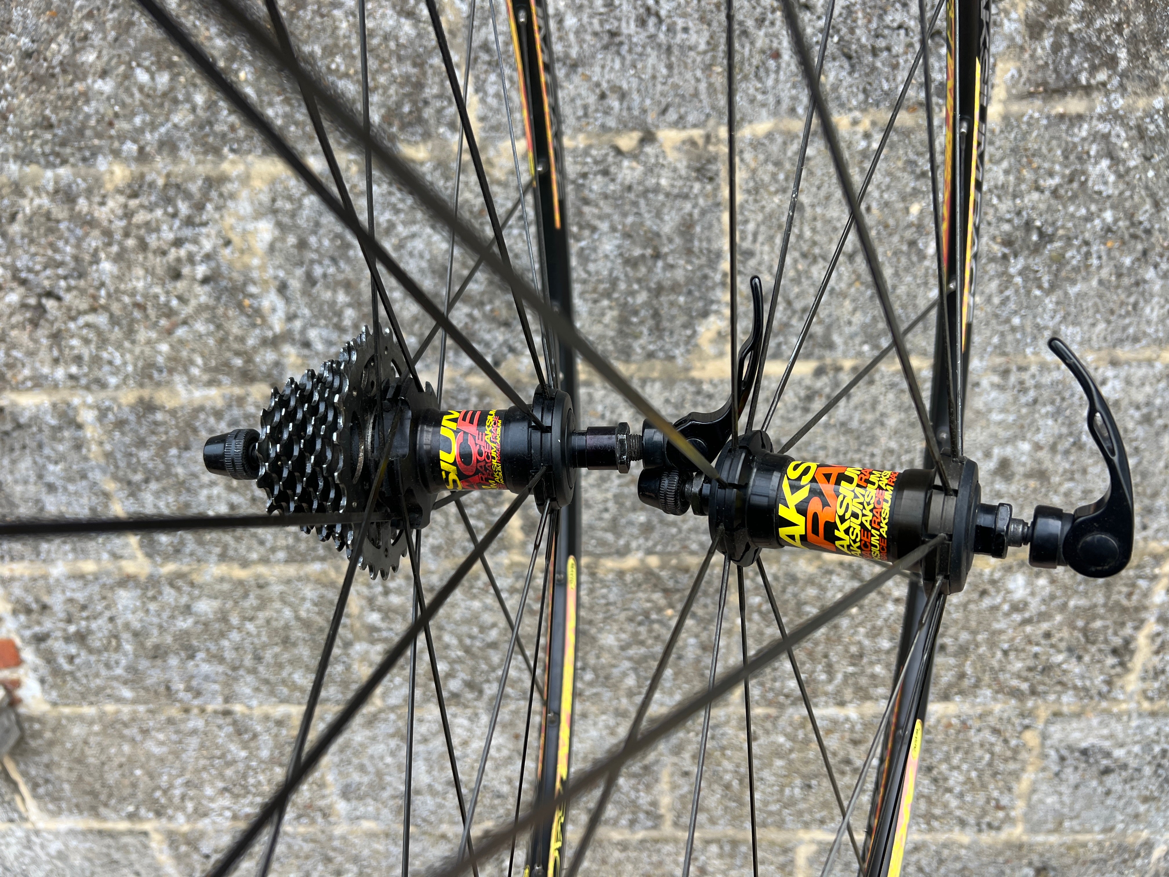 Mavic Aksium Race Clincher Wheelset