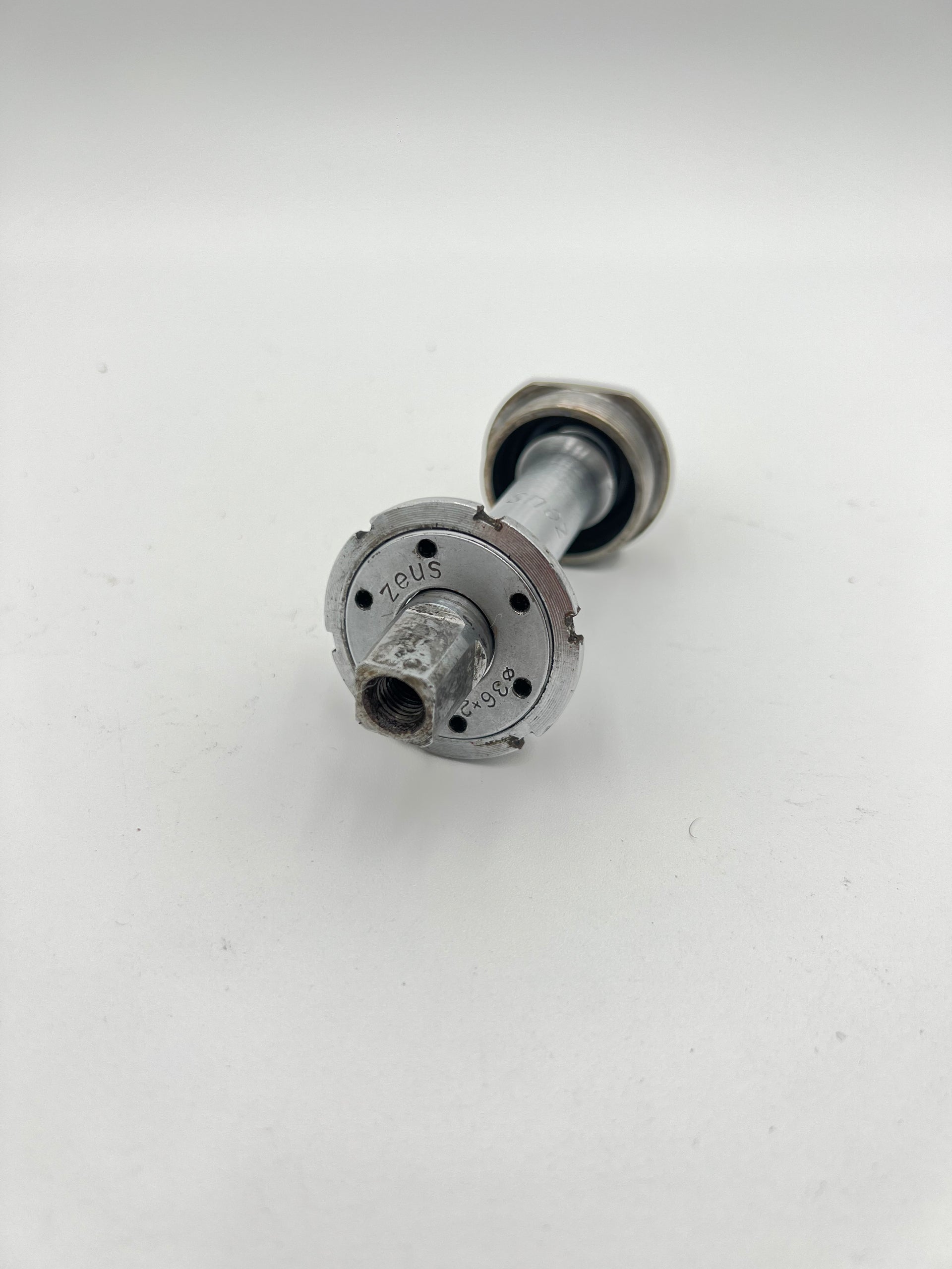 Zeus Bracket ITA 36x24
