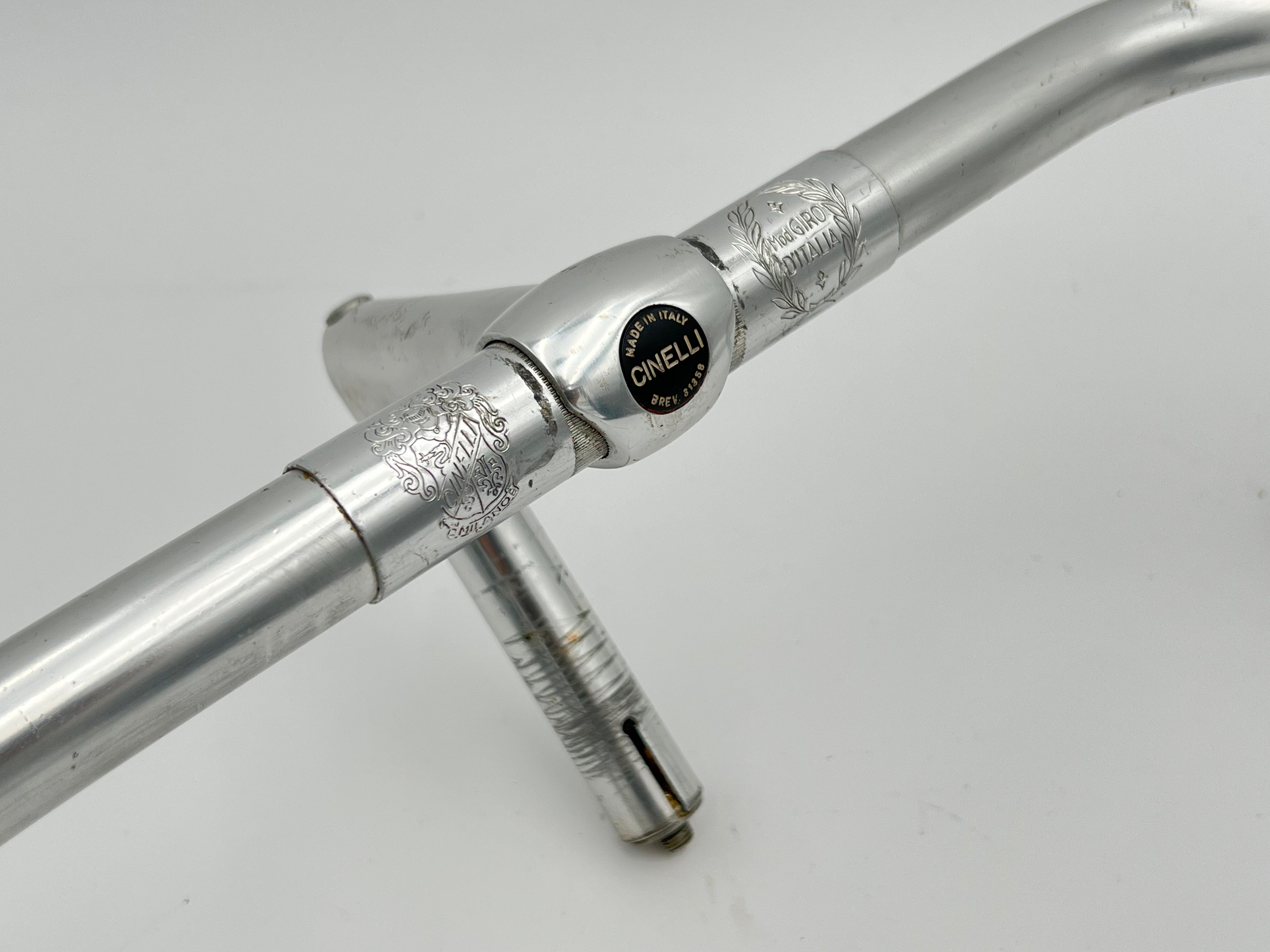 Cinelli Mod Giro d'Italia Hanclebar 40cm / Old style stem 105mm Cinelli Mod Giro d'Italia Hanclebar 40cm / Old style stem 105mm