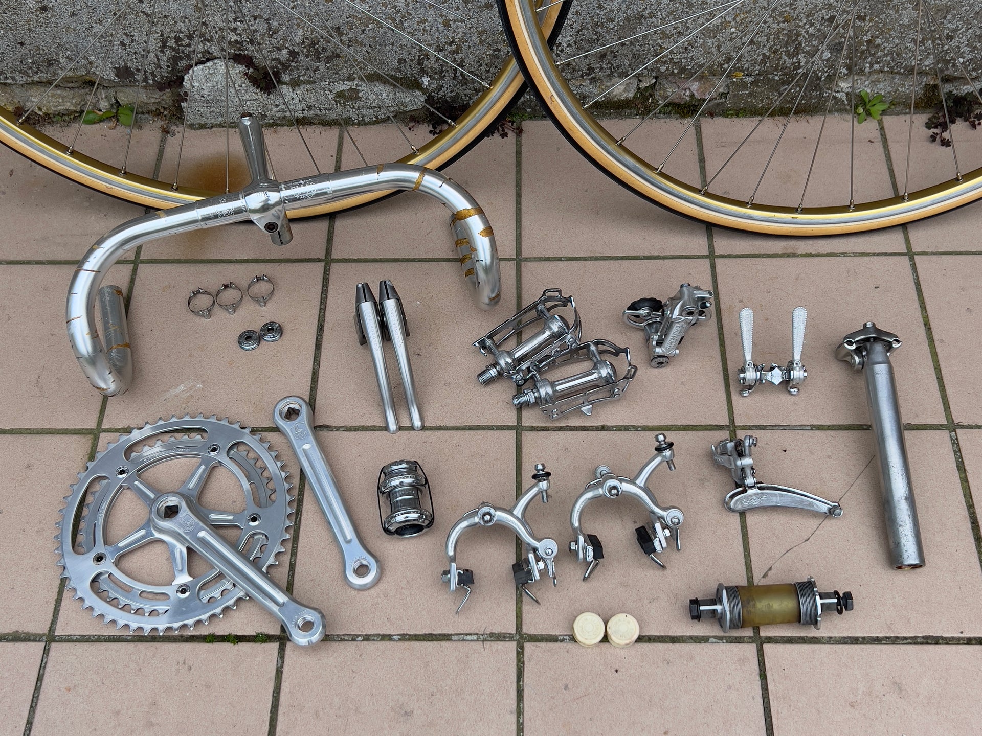 Campagnolo Record Groupset Pat. 74